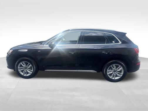 2024 Audi Q5 45 S line quattro Premium