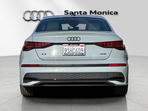 Arrow Gray Pearl Effect 2025 Audi A3 Premium