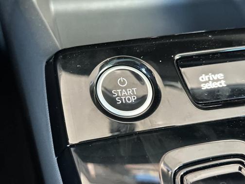 Malpelo Blue 2025 Audi A6 e-tron Premium