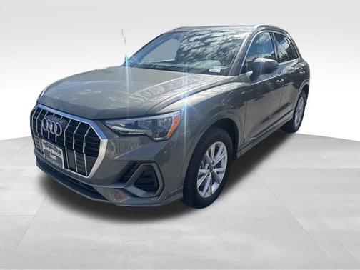 2022 Audi Q3 45 S line Premium