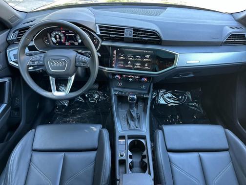 2025 Audi Q3 45 S line Premium