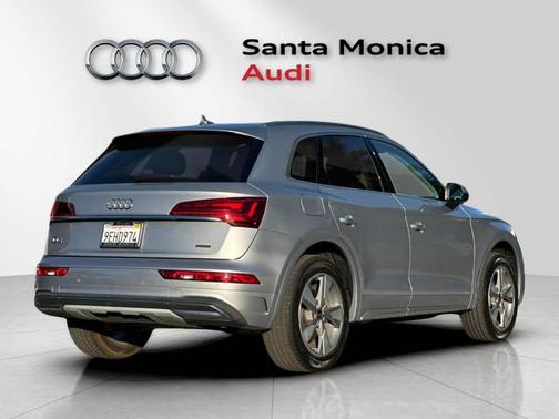 2023 Audi Q5 40 Premium Plus