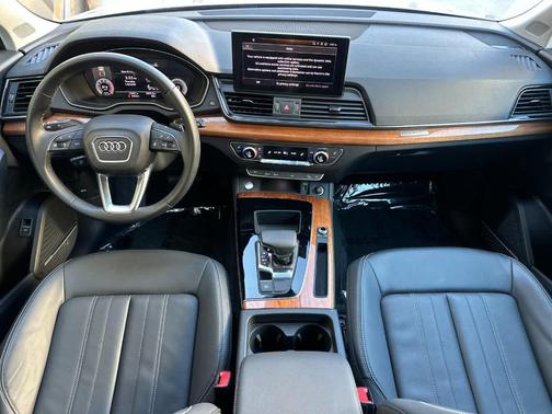 2023 Audi Q5 40 Premium Plus