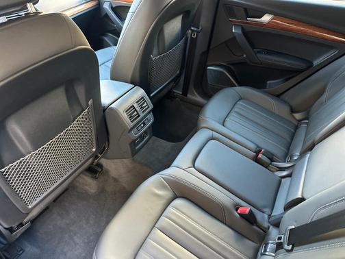 2023 Audi Q5 40 Premium Plus