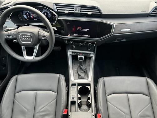 2024 Audi Q3 45 S line Premium