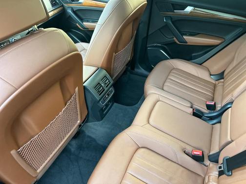 2023 Audi Q5 45 S line quattro Premium