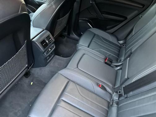 2024 Audi Q5 45 S line quattro Premium