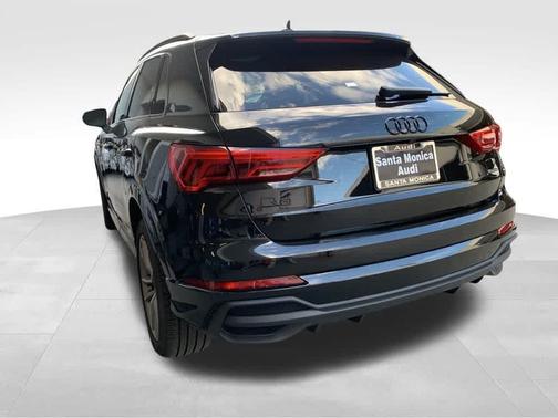 2024 Audi Q3 45 S line Premium