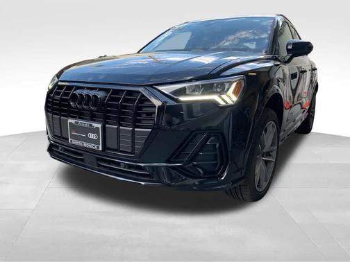 2024 Audi Q3 45 S line Premium