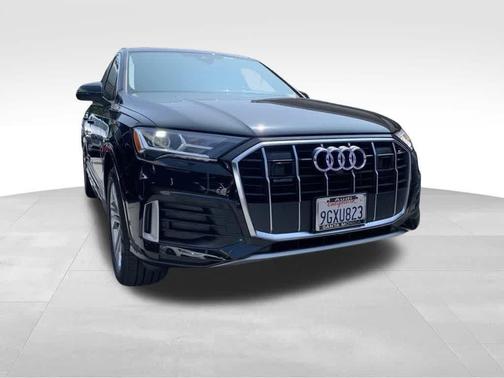 2023 Audi Q7 45 Premium