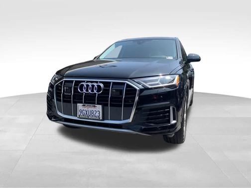 2023 Audi Q7 45 Premium