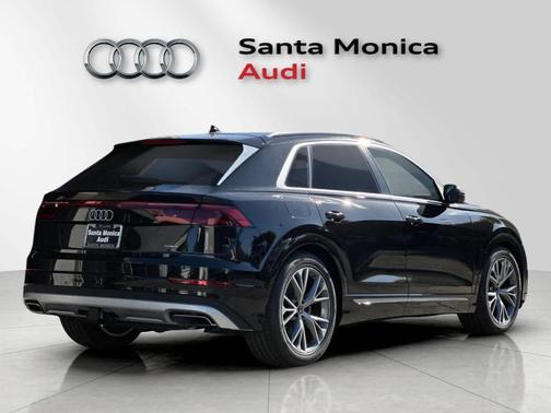 2026 Audi Q8 Prestige