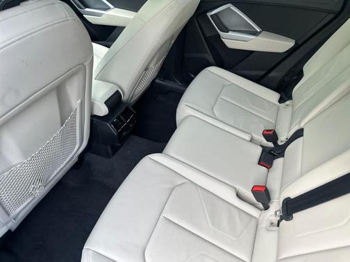 2024 Audi Q3 45 S line Premium