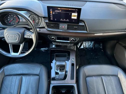 2022 Audi Q5 45 S line quattro Premium