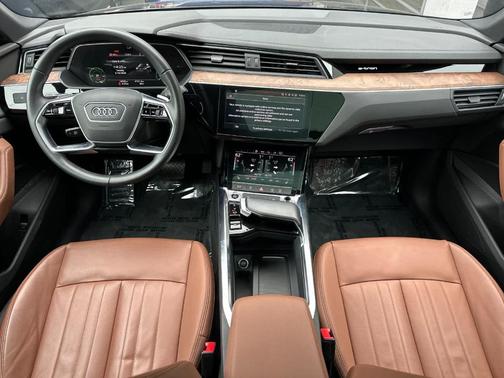 2023 Audi e-tron Premium