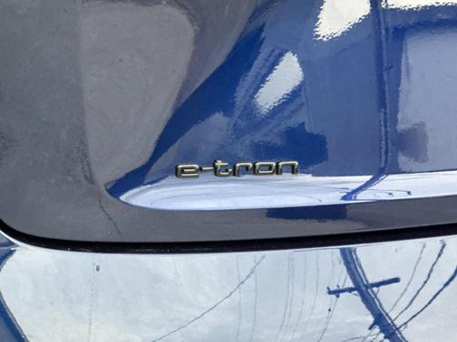 2023 Audi e-tron Premium