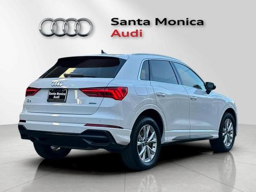 2022 Audi Q3 45 S line Premium
