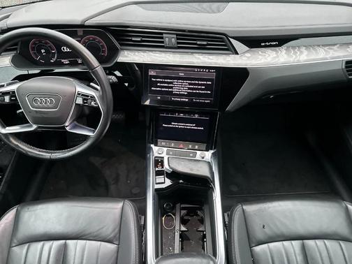 2023 Audi e-tron Premium