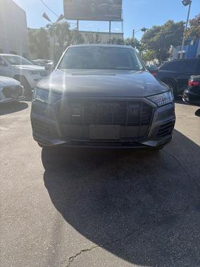 2023 Audi Q7 55 Premium Plus