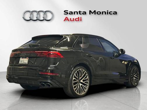 2024 Audi SQ8 4.0T quattro Premium Plus