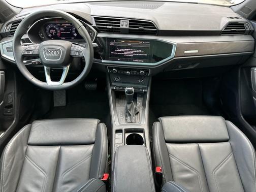 2025 Audi Q3 45 S line Premium