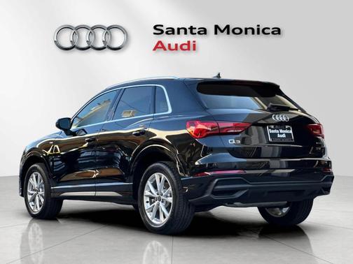 2025 Audi Q3 45 S line Premium