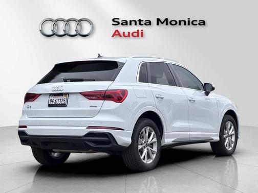 2024 Audi Q3 45 S line Premium