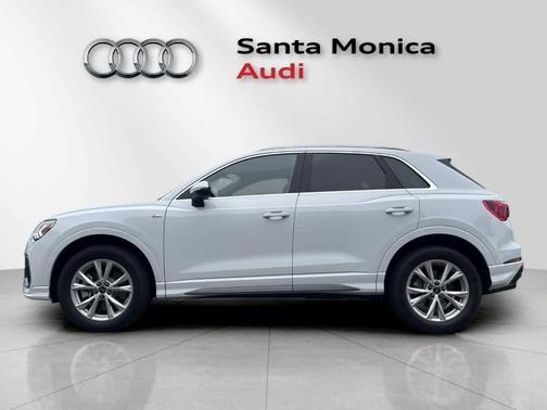 2024 Audi Q3 45 S line Premium