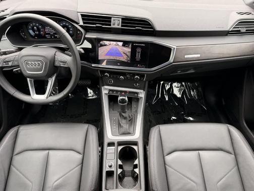 2025 Audi Q3 45 S line Premium