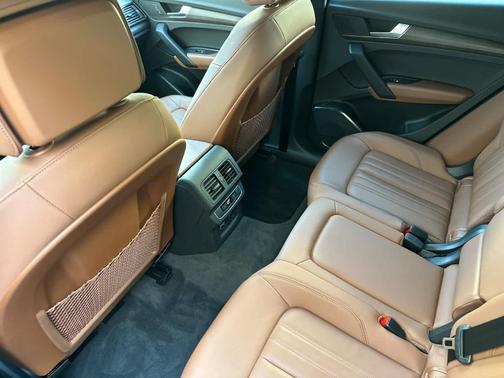 2023 Audi Q5 40 Premium