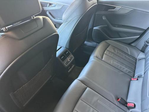 2025 Audi A4 45 S line quattro Premium