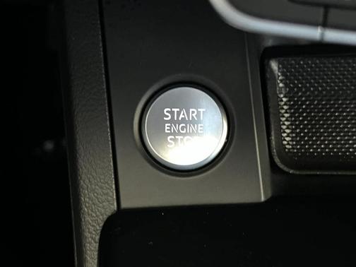 Mythos Black Metallic 2025 Audi A4 45 S line quattro Premium