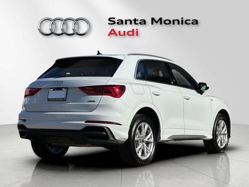 2024 Audi Q3 45 S line Premium