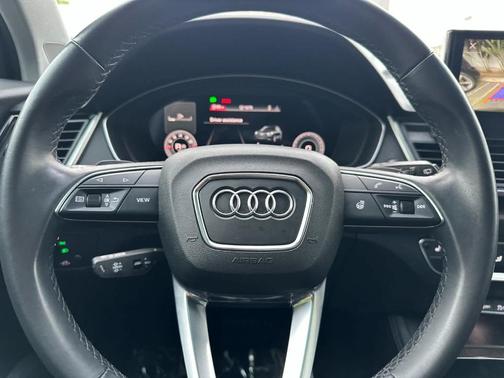 2023 Audi Q5 45 S line Premium Plus