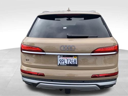 2025 Audi Q7 55 Premium Plus