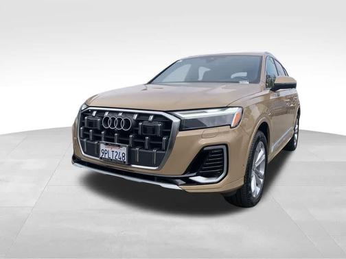 2025 Audi Q7 55 Premium Plus