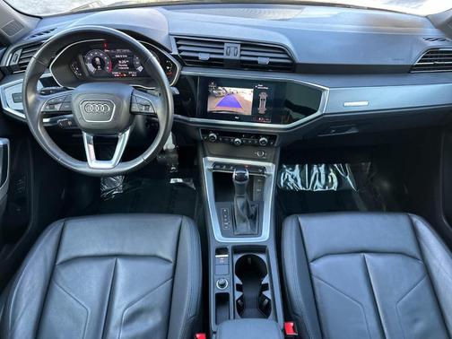 2022 Audi Q3 45 S line Premium