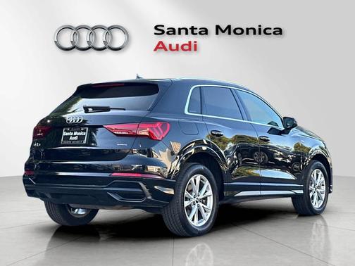 2022 Audi Q3 45 S line Premium