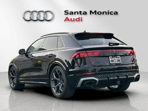 2025 Audi RS Q8 4.0T quattro performance