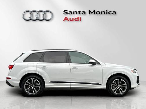 White 2026 Audi Q7 45 Premium