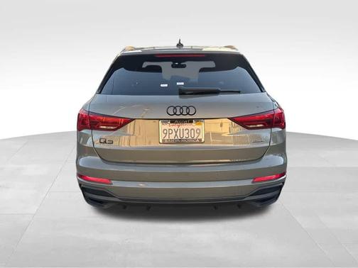 2024 Audi Q3 45 S line Premium