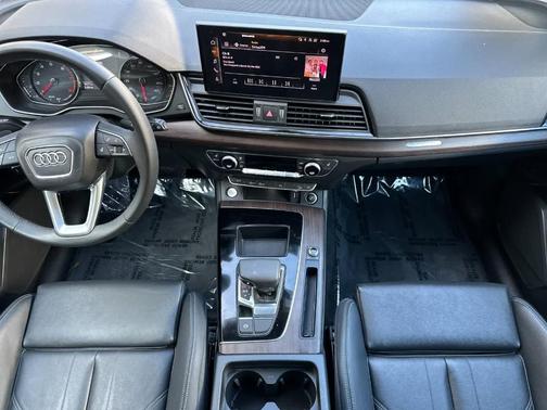 2024 Audi Q5 45 S line quattro Premium