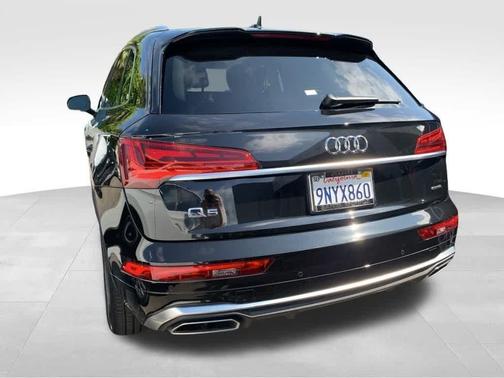 2024 Audi Q5 45 S line quattro Premium