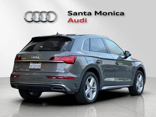 2023 Audi Q5 e 55 S line quattro Premium