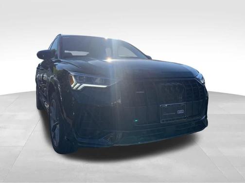 2024 Audi Q3 45 S line Premium