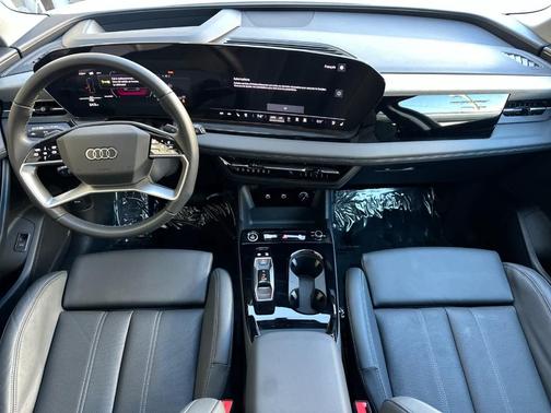 2025 Audi Q6 e-tron Premium