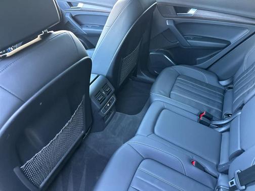 2023 Audi Q5 40 Premium