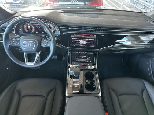 2025 Audi Q7 45 Premium