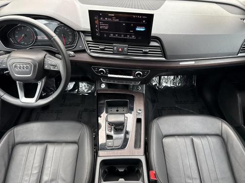 2022 Audi Q5 45 S line quattro Premium