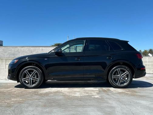 2023 Audi Q5 e 55 S line quattro Premium